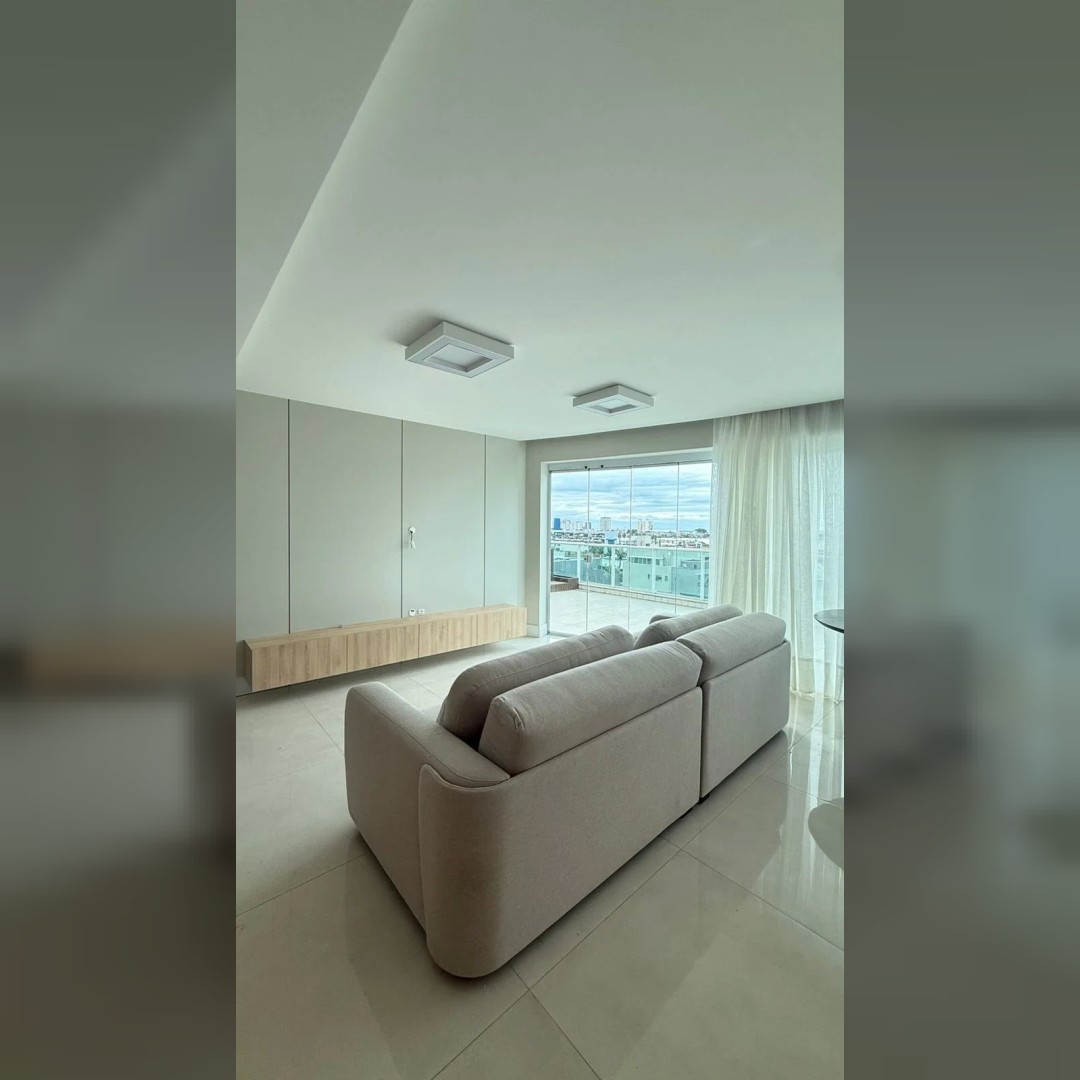 Apartamento 4 suítes para Locação Anual no bairro Fazenda em Itajaí