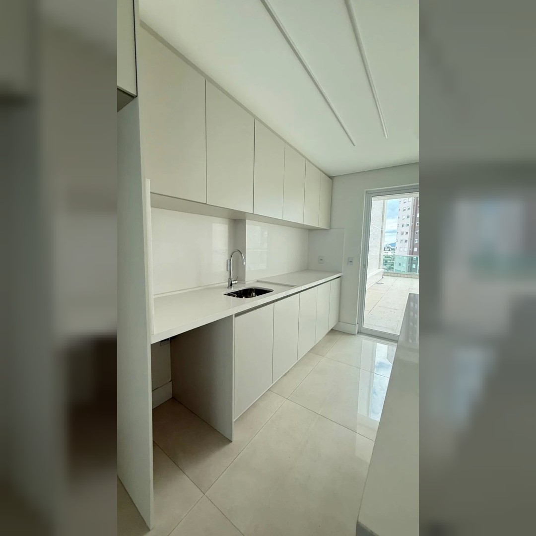 Apartamento 4 suítes para Locação Anual no bairro Fazenda em Itajaí