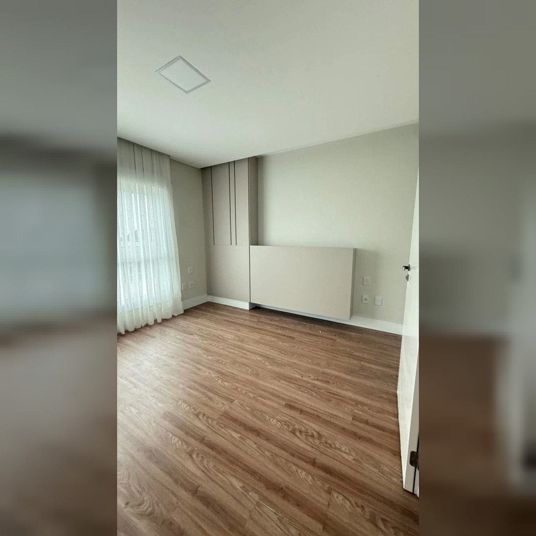 Apartamento 4 suítes para Locação Anual no bairro Fazenda em Itajaí